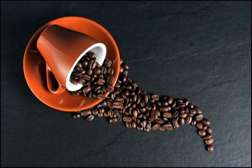 kaffebönor innehåller koffein